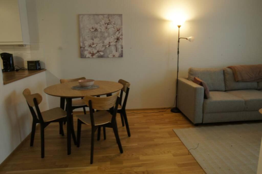 Keskustan Kaksio 45 M2 Autopaikalla, Rautatienkatu 19, 9 Krs Apartment Oulu Exterior photo